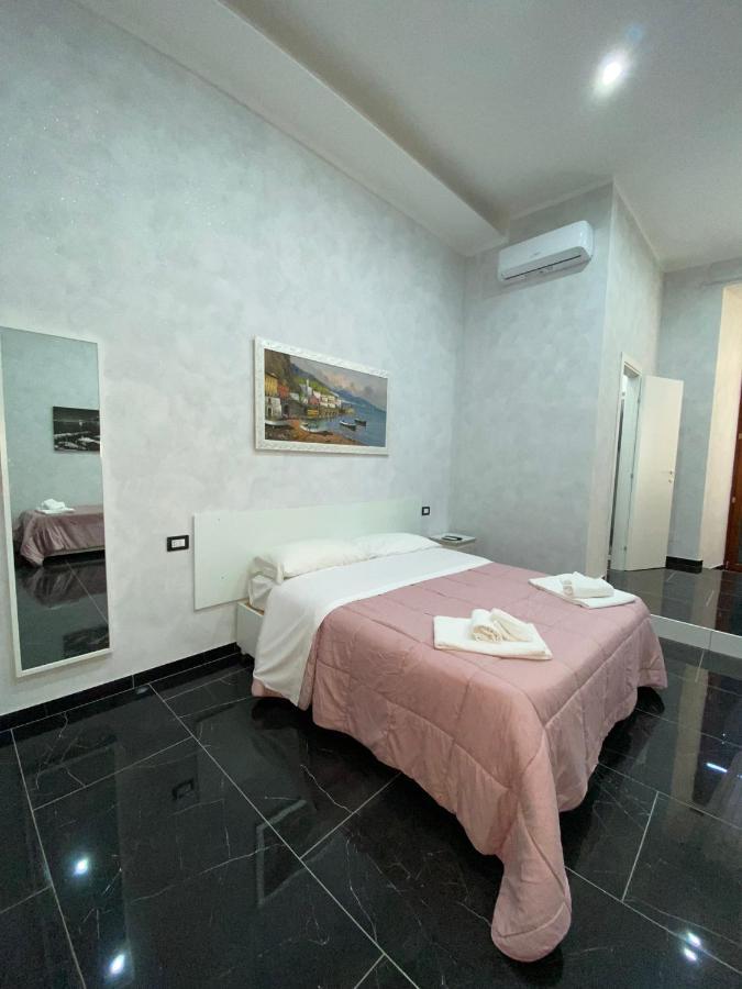 Savastano House Hotel Napels Buitenkant foto