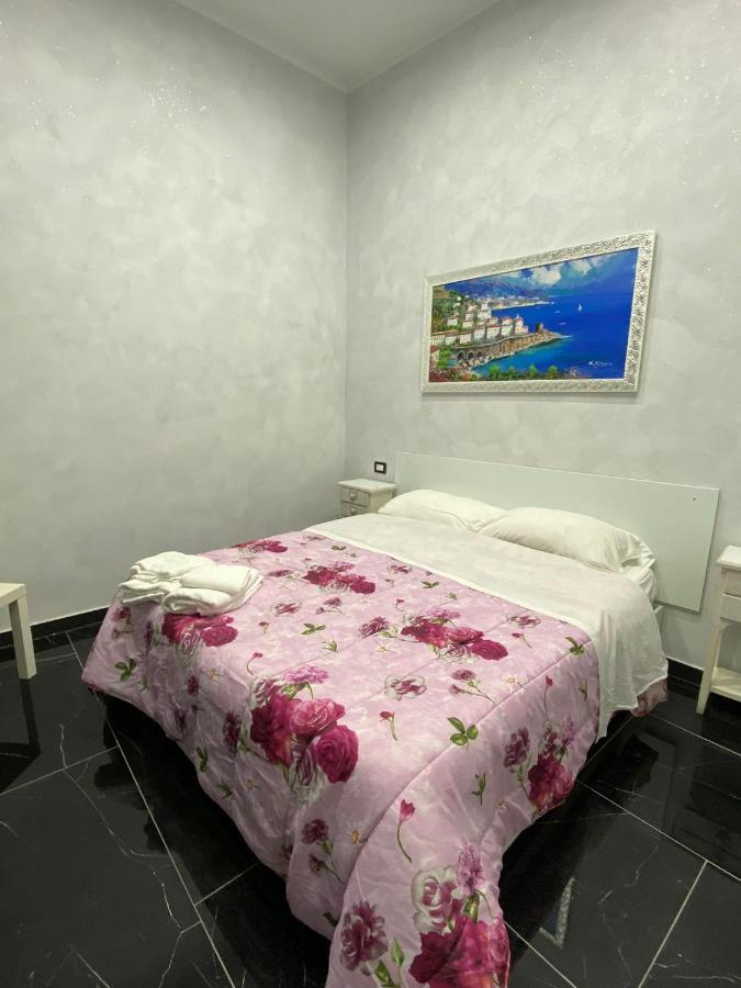 Savastano House Hotel Napels Buitenkant foto